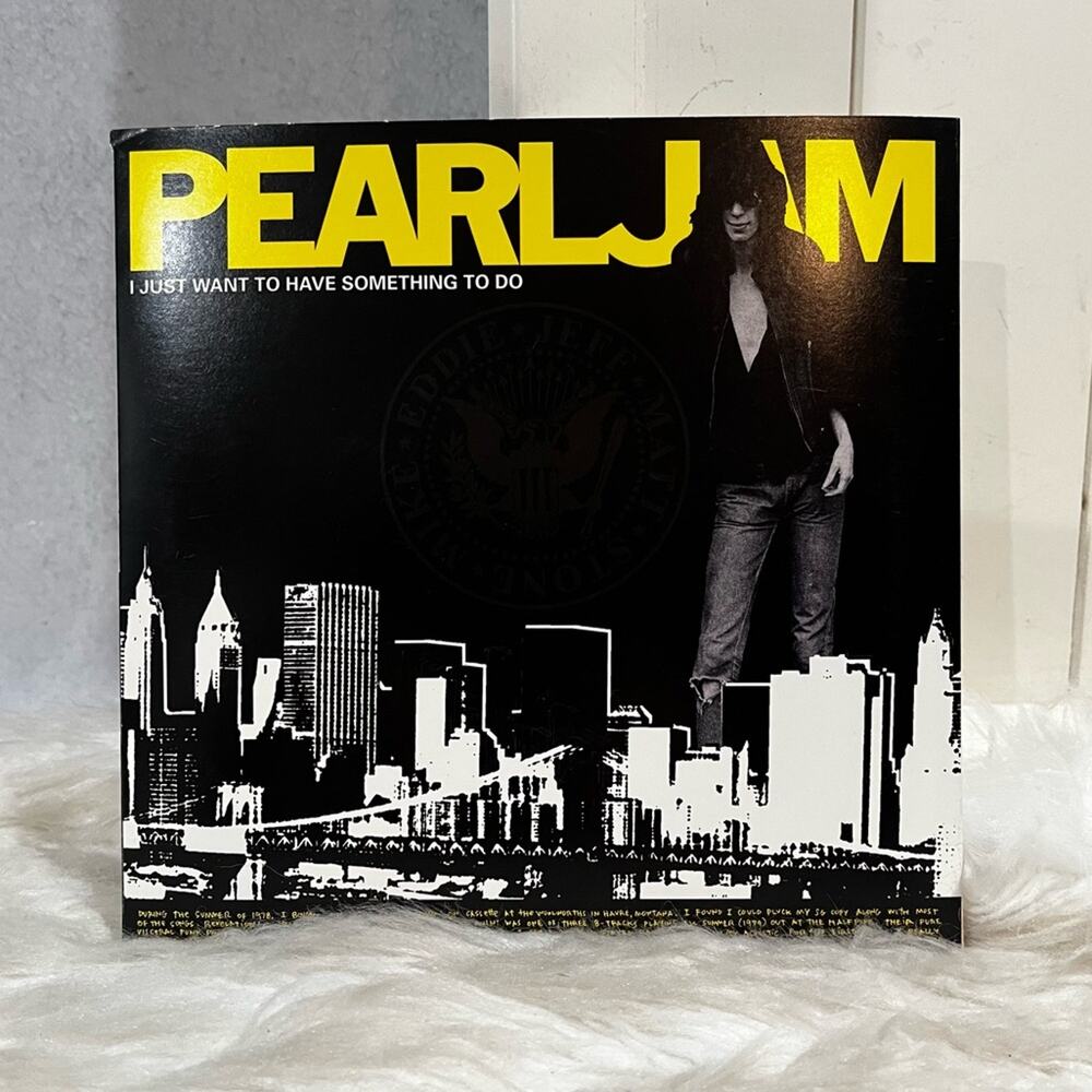Pearl Jam Limited Edition Christmas 7” Vinyl Record I Just Want Something To Do
